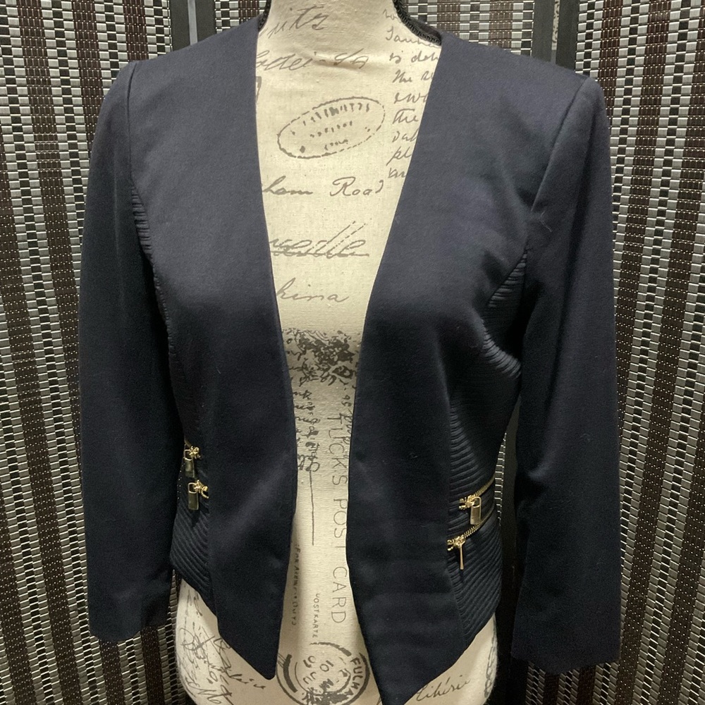 Women’s navy blue blazer